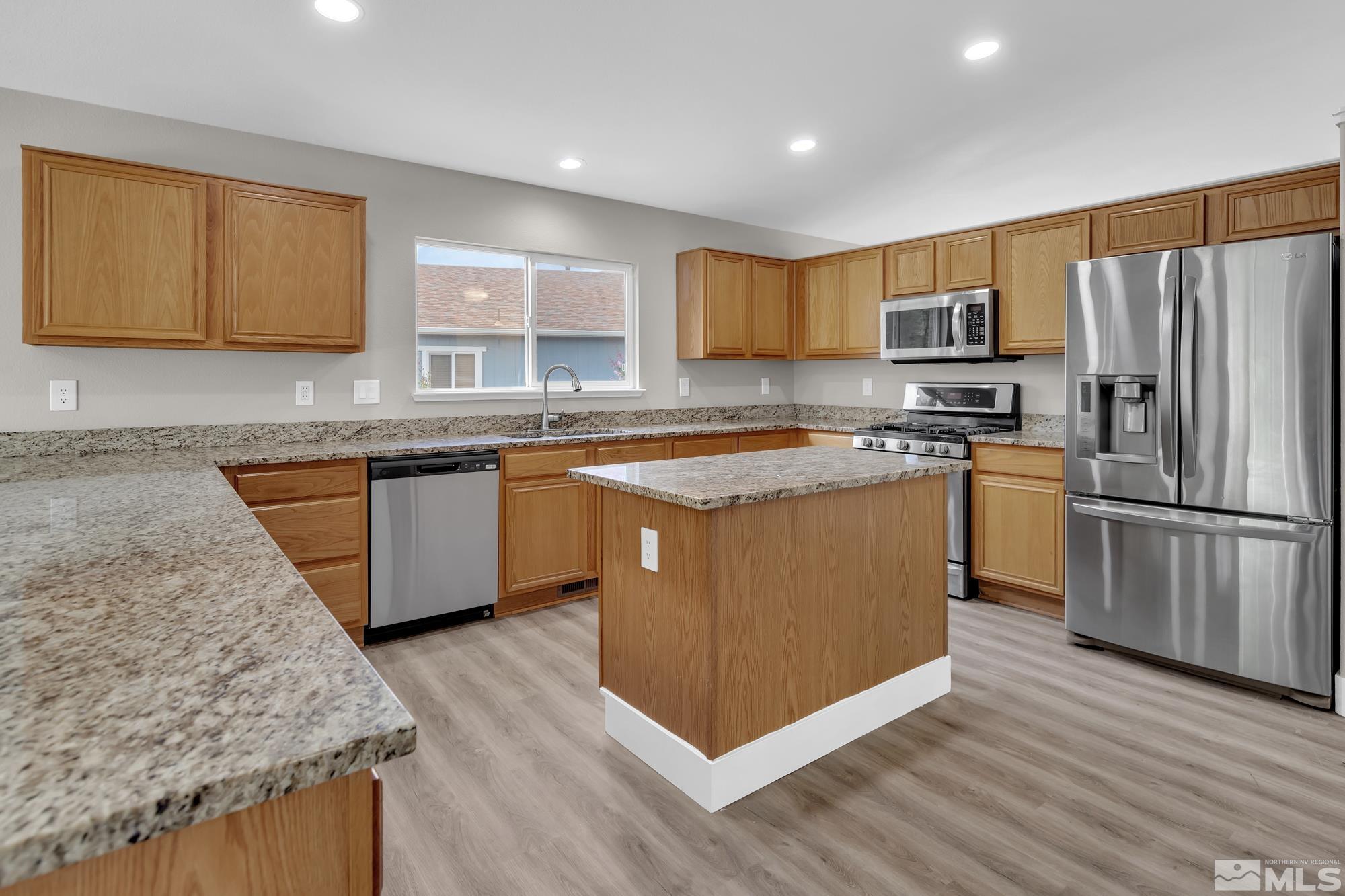 18312 Beechwood Court Reno, NV 89508 - Photo 8 of 40 Photo 8