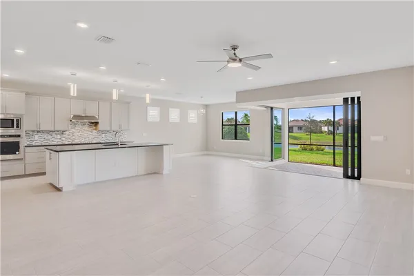 $3,500 | 4088 Basket Oak Circle, Vero Beach, FL 32967