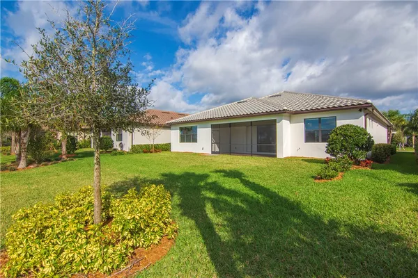 $3,500 | 4088 Basket Oak Circle, Vero Beach, FL 32967