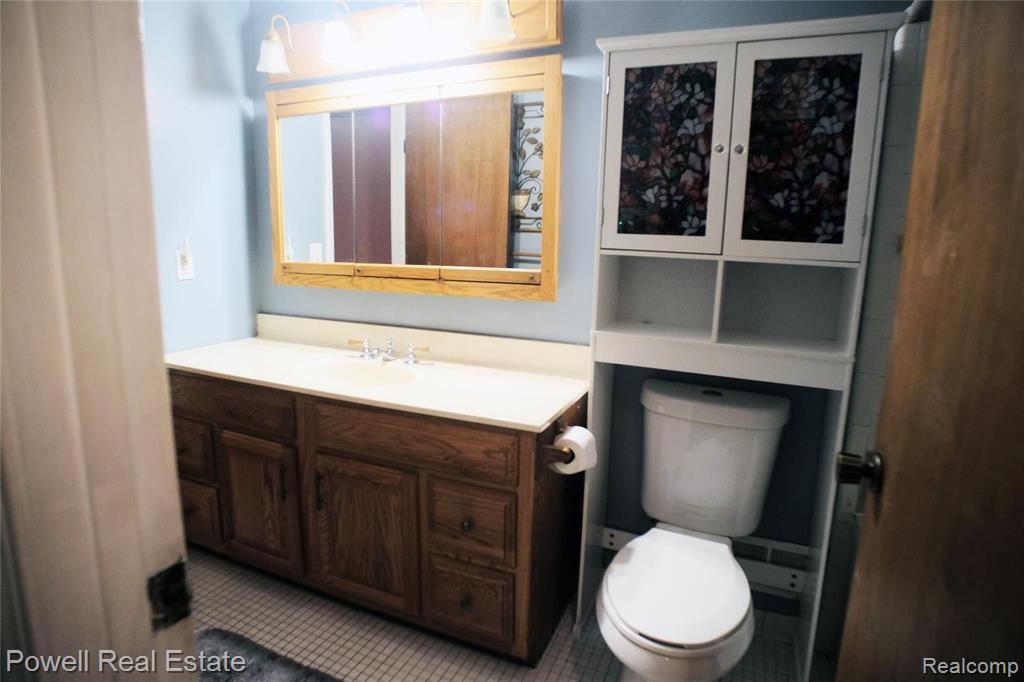 45113 Rudgate Road Canton, MI 48188 - Photo 17 of 29