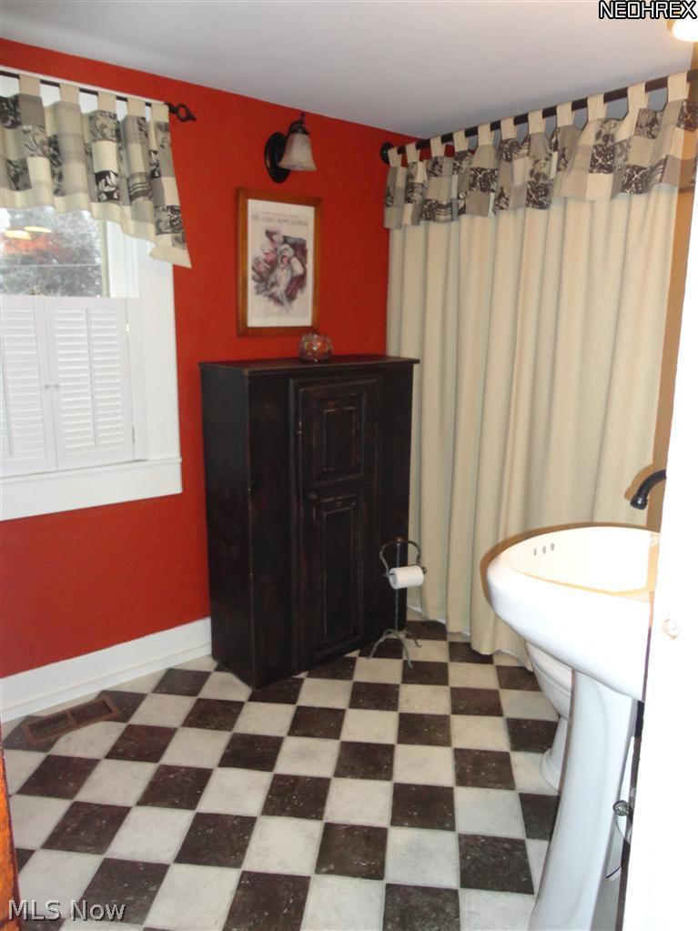 1365 State Road Hinckley, OH 44233 - Photo 15 of 25 1st Floor Full Bath in Main House