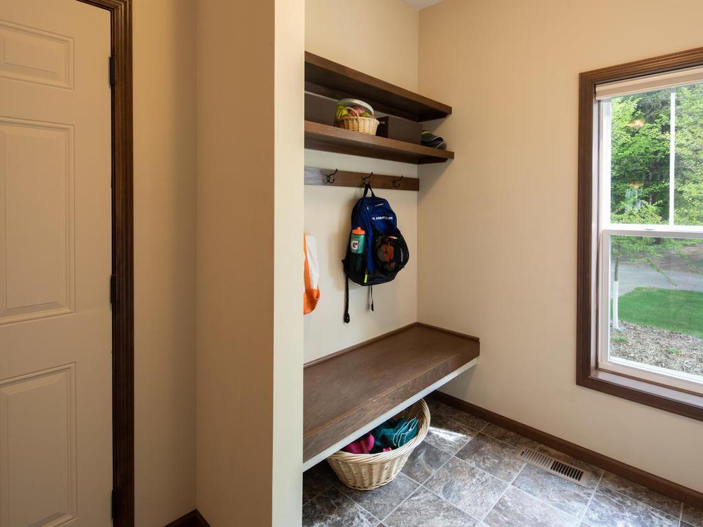 5430 Dickson Road Minnetonka, MN 55345 - Photo 11 of 24 Gallery Image 11