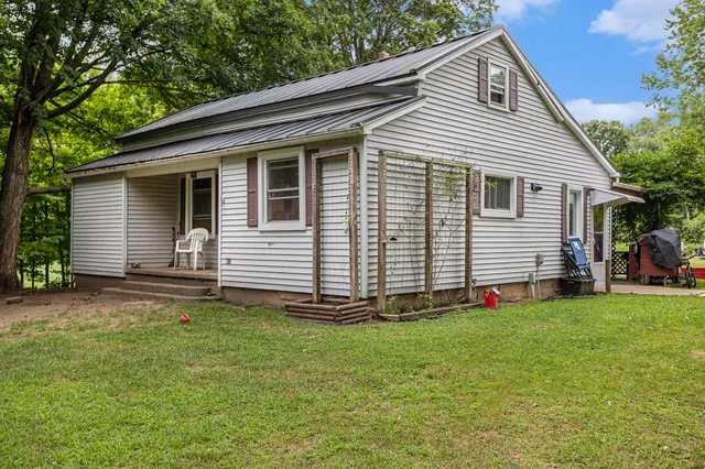 $284,900 | 26871 J Drive South, Homer, MI 49245