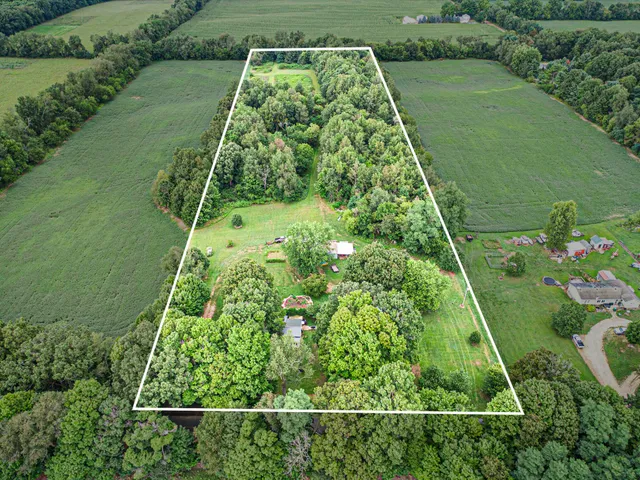 $284,900 | 26871 J Drive South, Homer, MI 49245