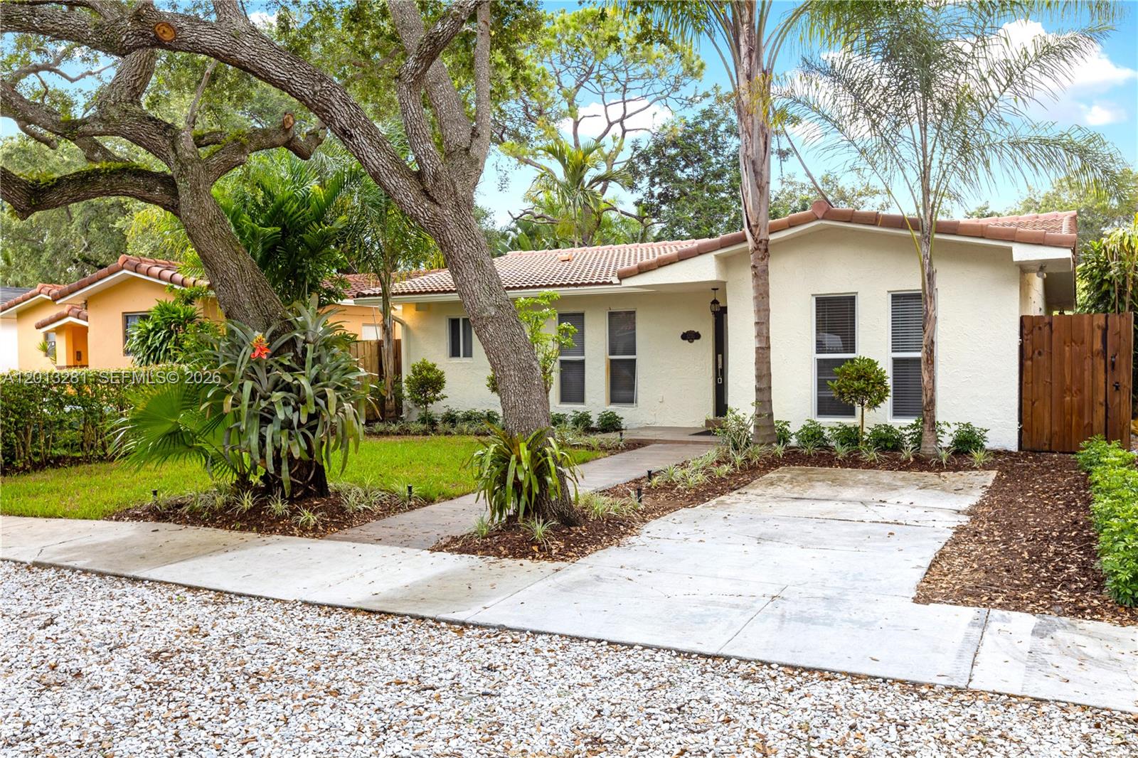 5770 Southwest 55th Street Miami, FL 33155 - Photo 2 of 38