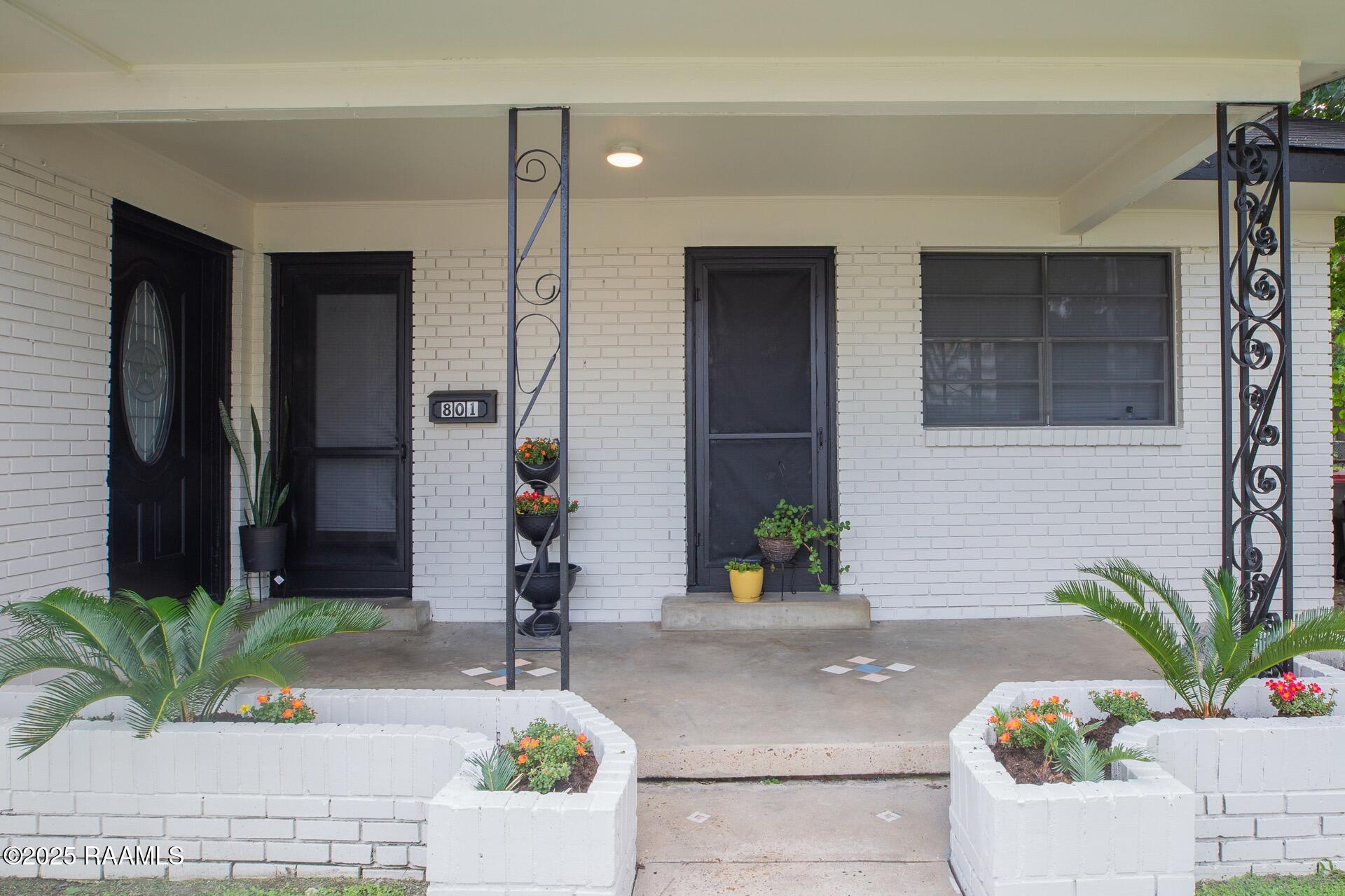 801 Cameron Street Lafayette, LA 70501 - Photo 3 of 15 801 Cameron -3