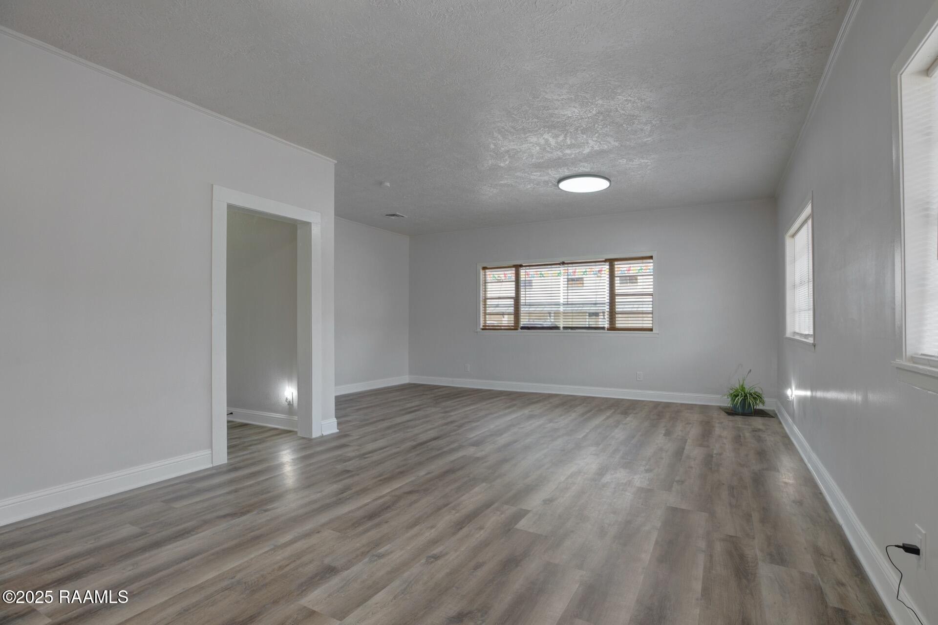 801 Cameron Street Lafayette, LA 70501 - Photo 4 of 15 801 Cameron -6