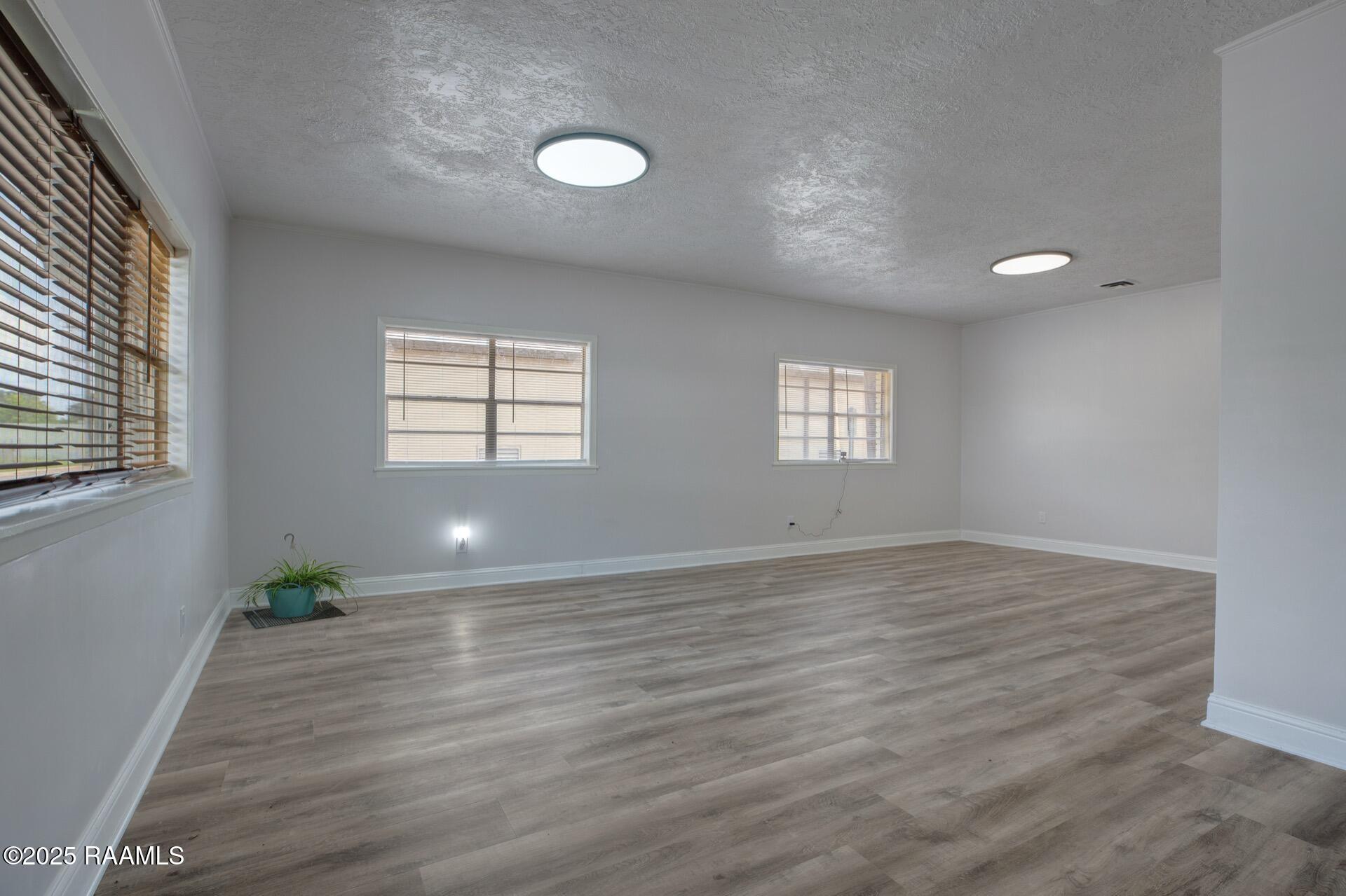 801 Cameron Street Lafayette, LA 70501 - Photo 5 of 15 801 Cameron -4