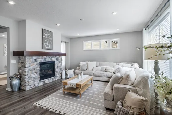 $850,000 | 145 Maple Terrace, Waconia, MN 55387