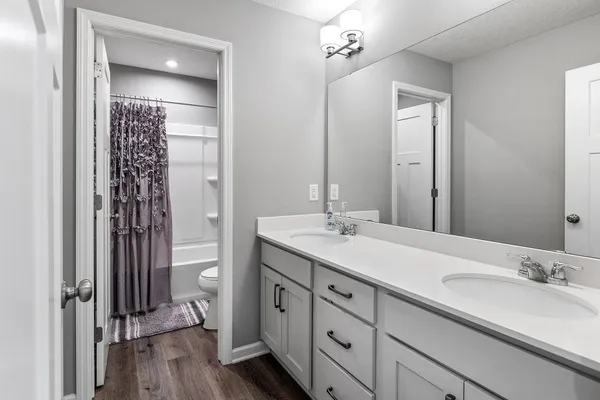 $850,000 | 145 Maple Terrace, Waconia, MN 55387