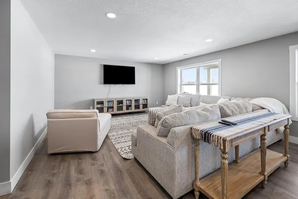 $850,000 | 145 Maple Terrace, Waconia, MN 55387