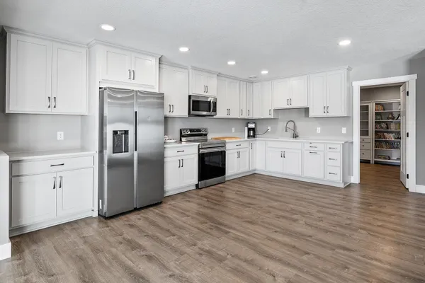 $850,000 | 145 Maple Terrace, Waconia, MN 55387