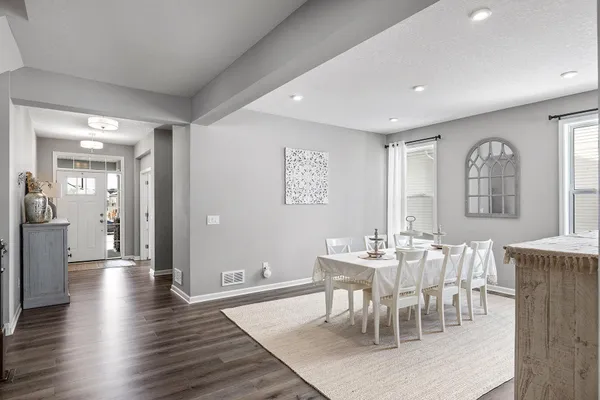 $850,000 | 145 Maple Terrace, Waconia, MN 55387