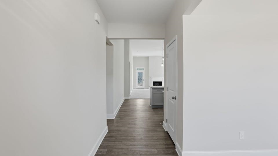 604 Landseer Drive Landrum, SC 29356 - Photo 4 of 34