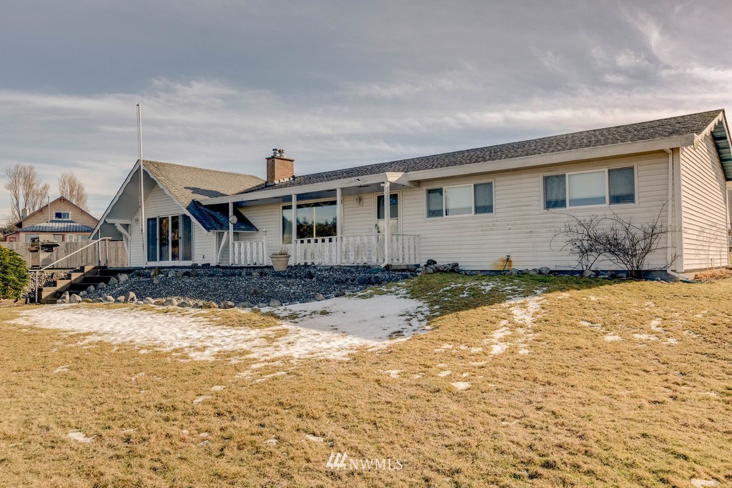 1965 Swantown Road Oak Harbor, WA 98277 - Photo 1 of 25 Gallery Image 1