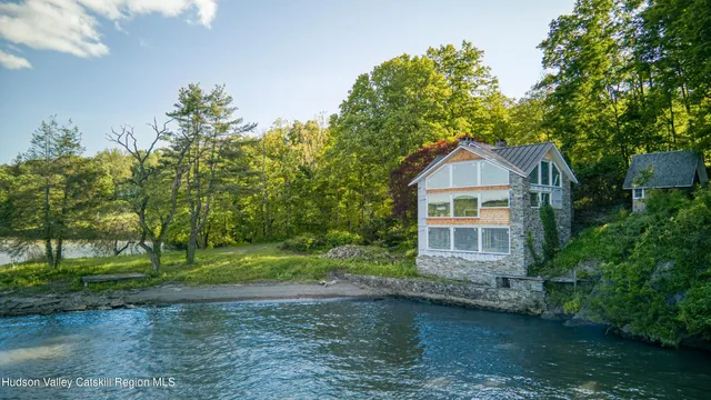 a house view with a outdoor space
