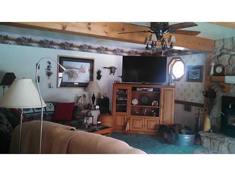 228 Glen Eden Road Rochester, PA 15074 - Photo 6 of 25 Living Room.