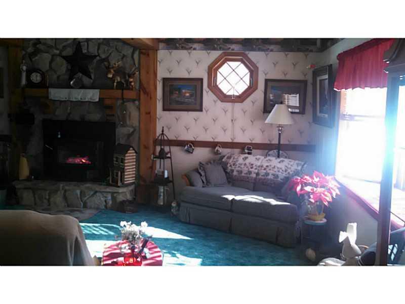 228 Glen Eden Road Rochester, PA 15074 - Photo 7 of 25 Living Room.
