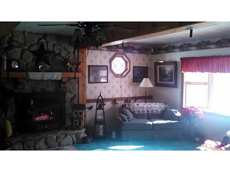 228 Glen Eden Road Rochester, PA 15074 - Photo 8 of 25 Living Room.