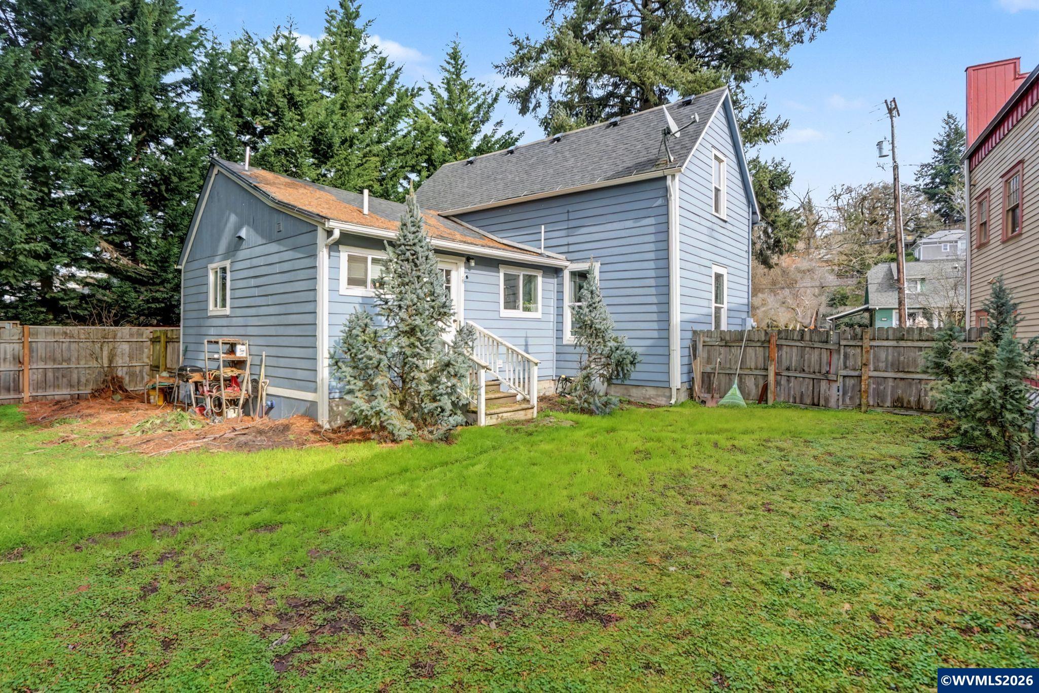 213 Mill Street Silverton, OR 97381 - Photo 28 of 30