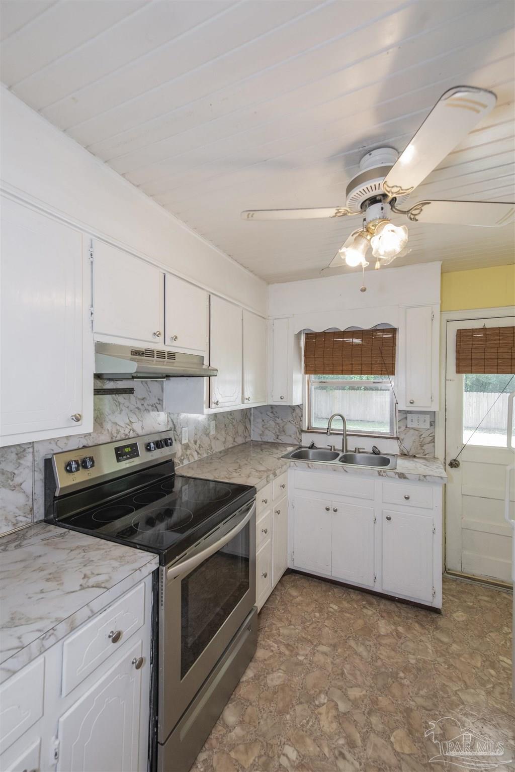6659 Sanders Street Milton, FL 32570 - Photo 13 of 31