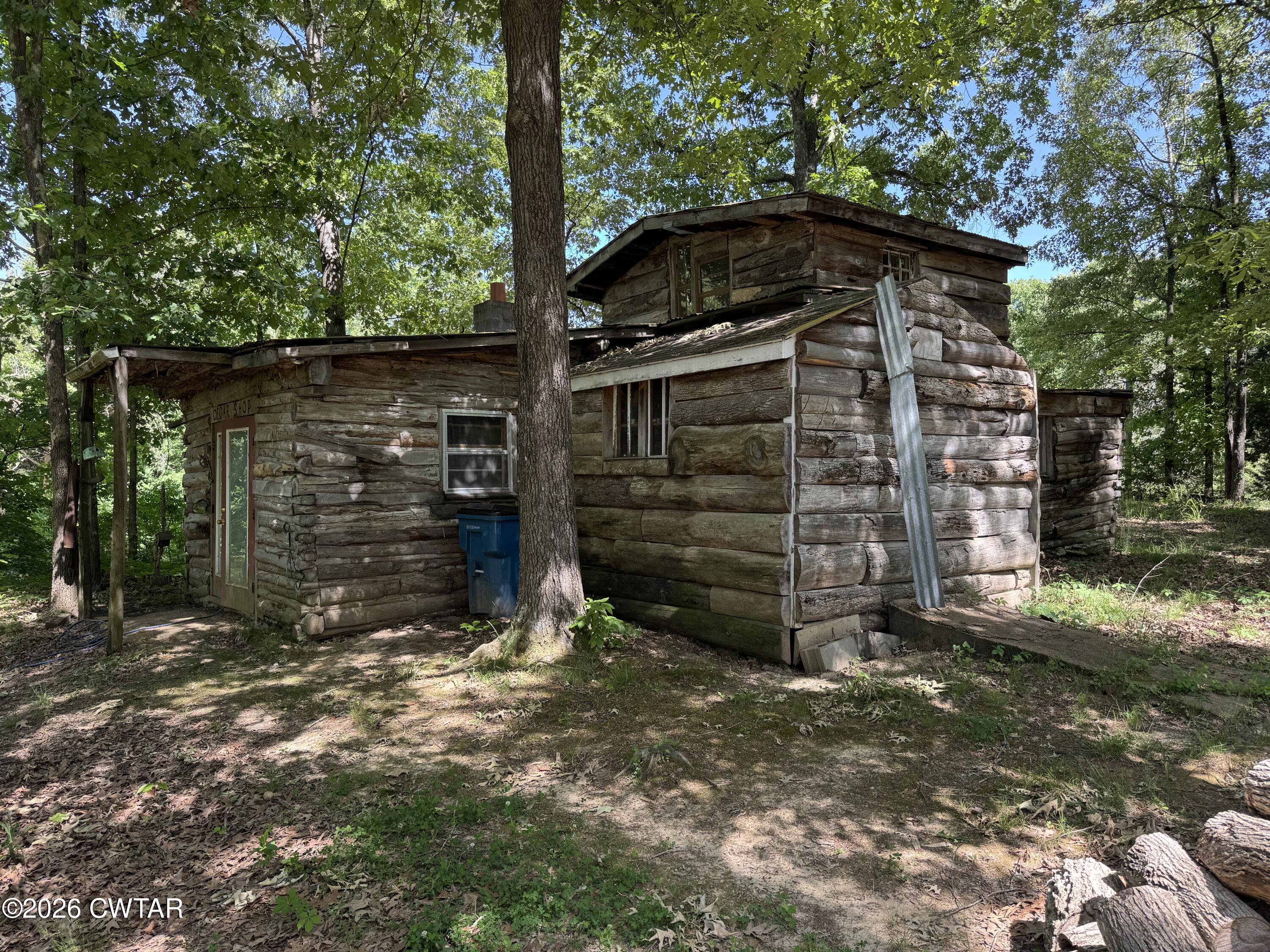 54 J B Jones Road Trenton, TN 38382 - Photo 2 of 12 Shop
