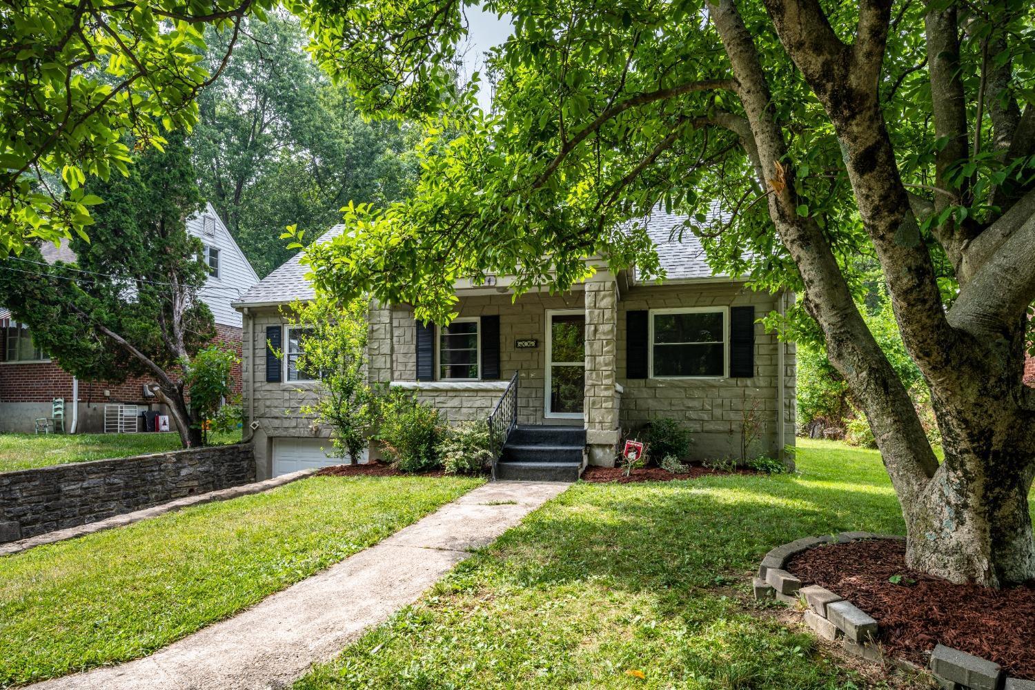 224 Ridgeway Road Cincinnati, OH 45216 - Photo 1 of 22