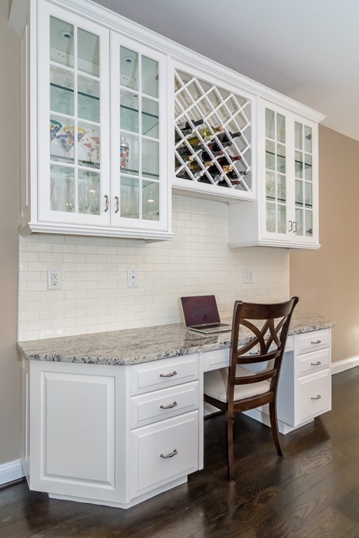 81 Monadnock Road Wellesley, MA 02481 - Photo 5 of 22
