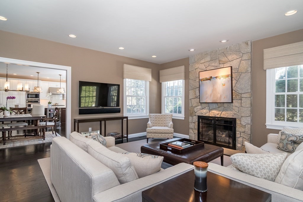 81 Monadnock Road Wellesley, MA 02481 - Photo 6 of 22