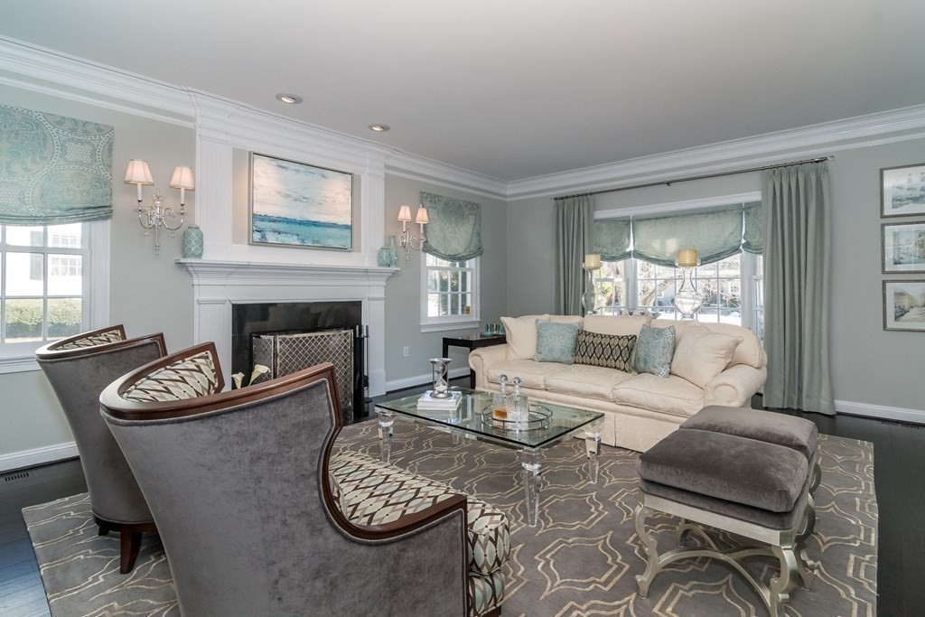 81 Monadnock Road Wellesley, MA 02481 - Photo 8 of 22