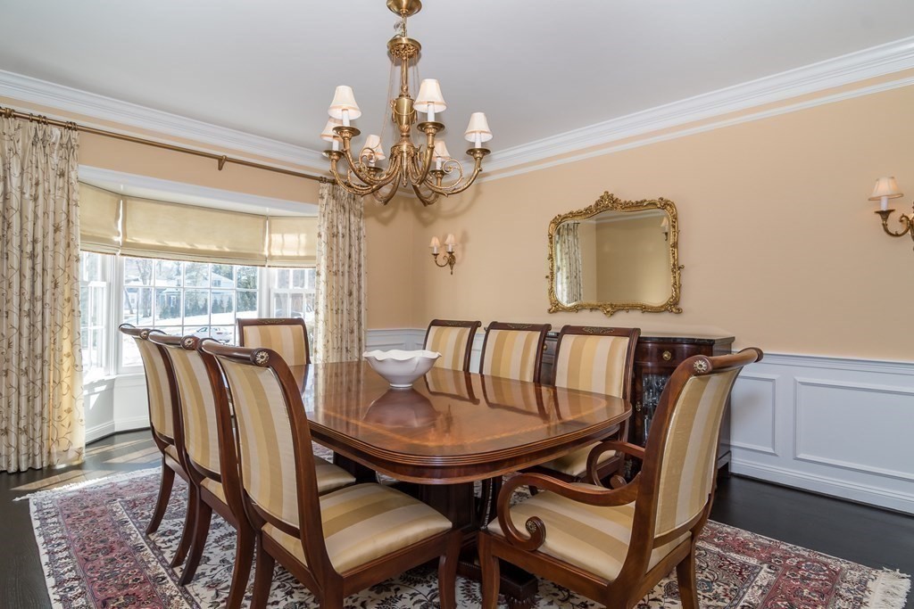 81 Monadnock Road Wellesley, MA 02481 - Photo 10 of 22
