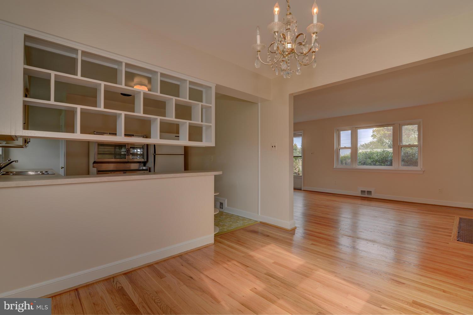 5902 Craig Street Springfield, VA 22150 - Photo 8 of 21 Interior (General)