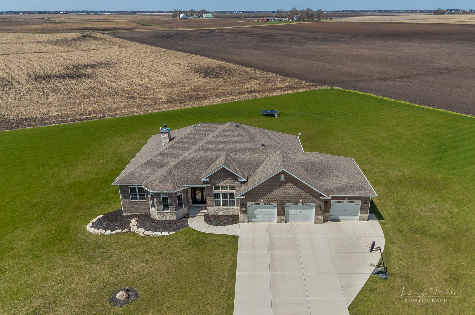 2944 4459th Road Newark, IL 60541 - Photo 2 of 37