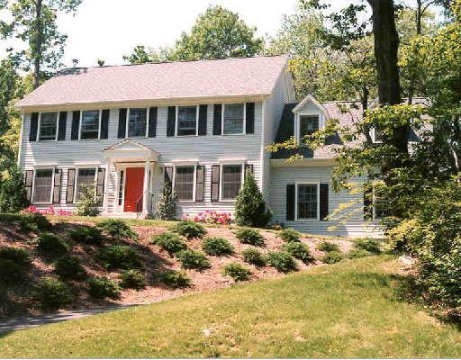 5 Cranbury Road Norwalk, CT 06851 - Photo 1 of 1 a view of a yard in front of house