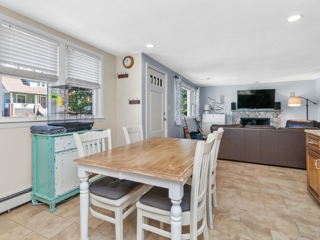42 Virginia Road Waltham, MA 02453 - Photo 4 of 34