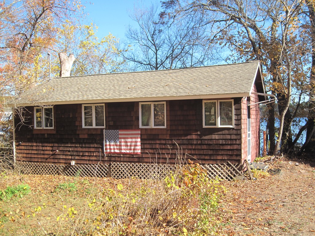186 Echo Cove Road Hamilton, MA 01982 - Photo 1 of 3 Gallery Image 1