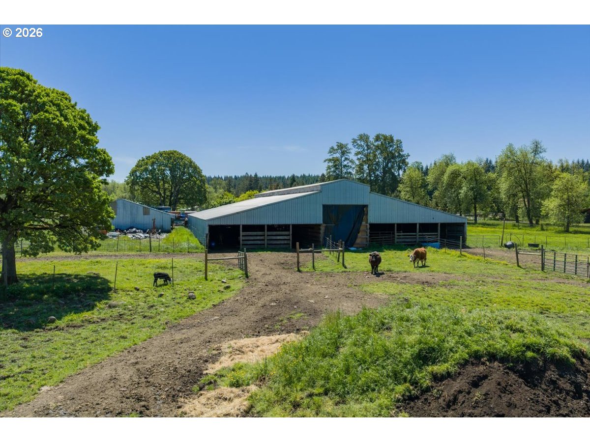 35377 Ede Road Lebanon, OR 97355 - Photo 44 of 48 a view of a house with a yard