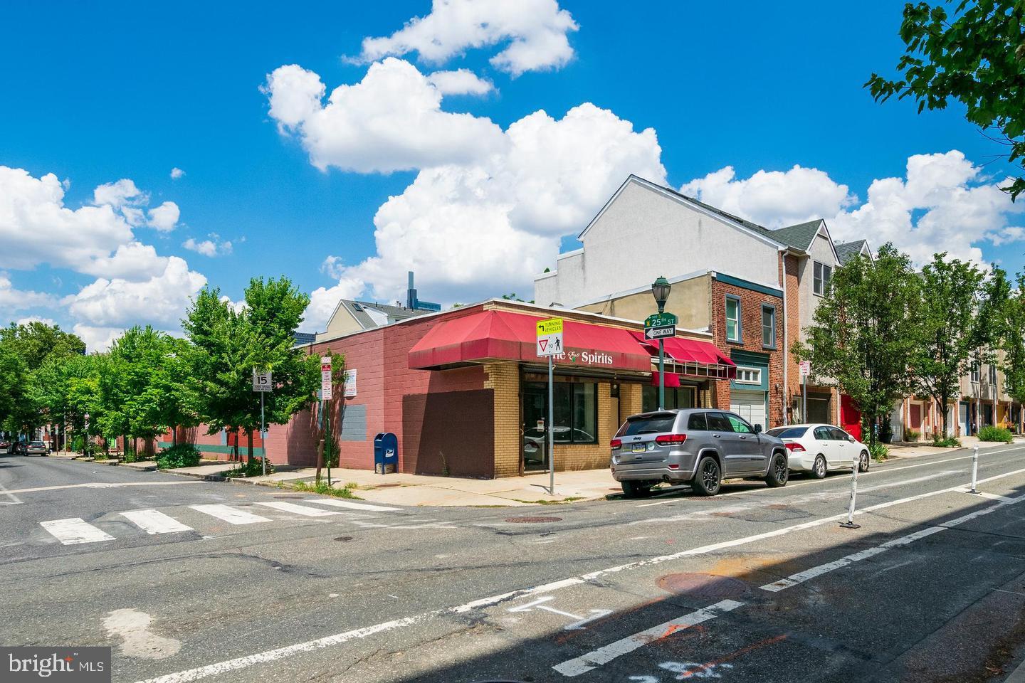 2429 South Street Philadelphia, PA 19146 - Photo 3 of 4