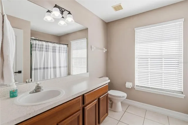 a view of a tennis court