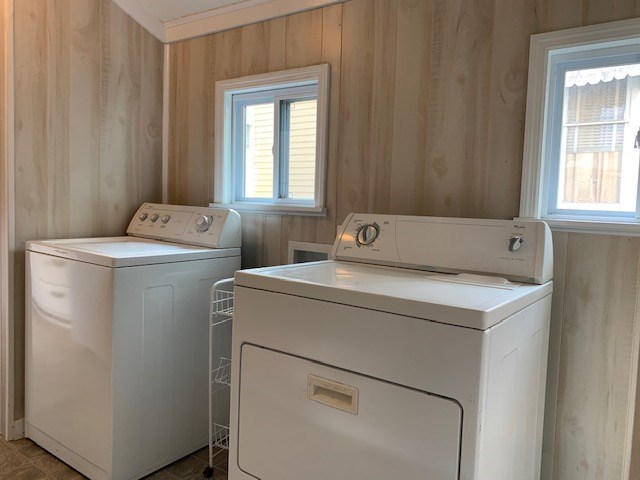 1217 17th Street Columbus, GA 31901 - Photo 9 of 20 a utility room with dryer and washer