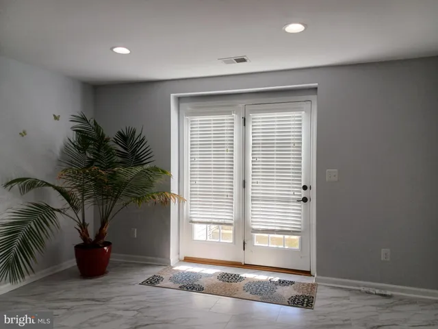 $4,500 | 25501 Emerson Oaks Drive, Aldie, VA 20105