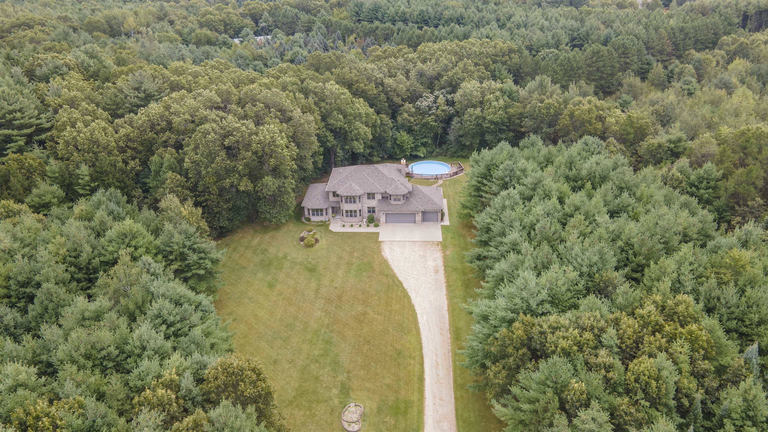 703 Sandy Pines Court Redgranite, WI 54970 - Photo 14 of 51
