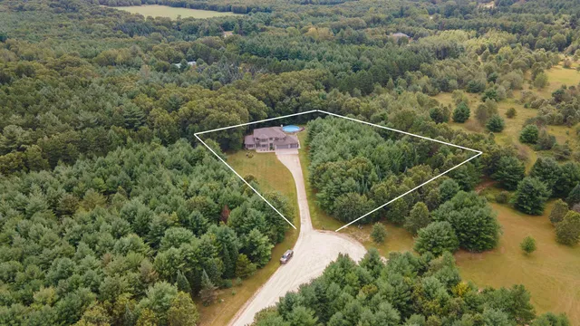 $599,900 | 703 Sandy Pines Court, Redgranite, WI 54970