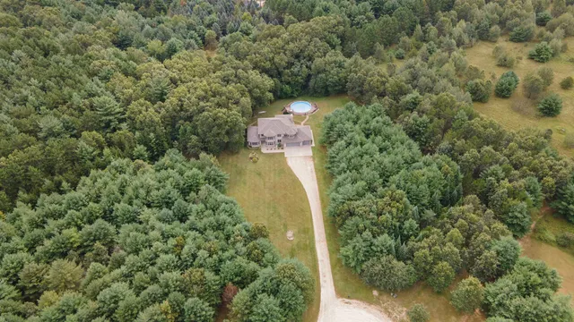 $599,900 | 703 Sandy Pines Court, Redgranite, WI 54970