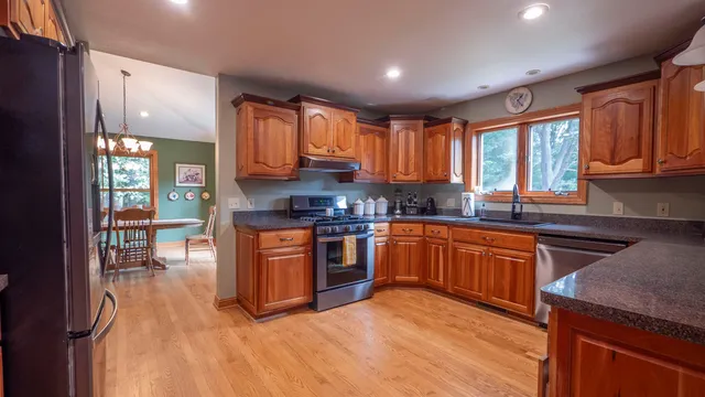 $599,900 | 703 Sandy Pines Court, Redgranite, WI 54970