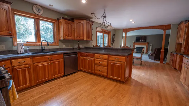 $599,900 | 703 Sandy Pines Court, Redgranite, WI 54970