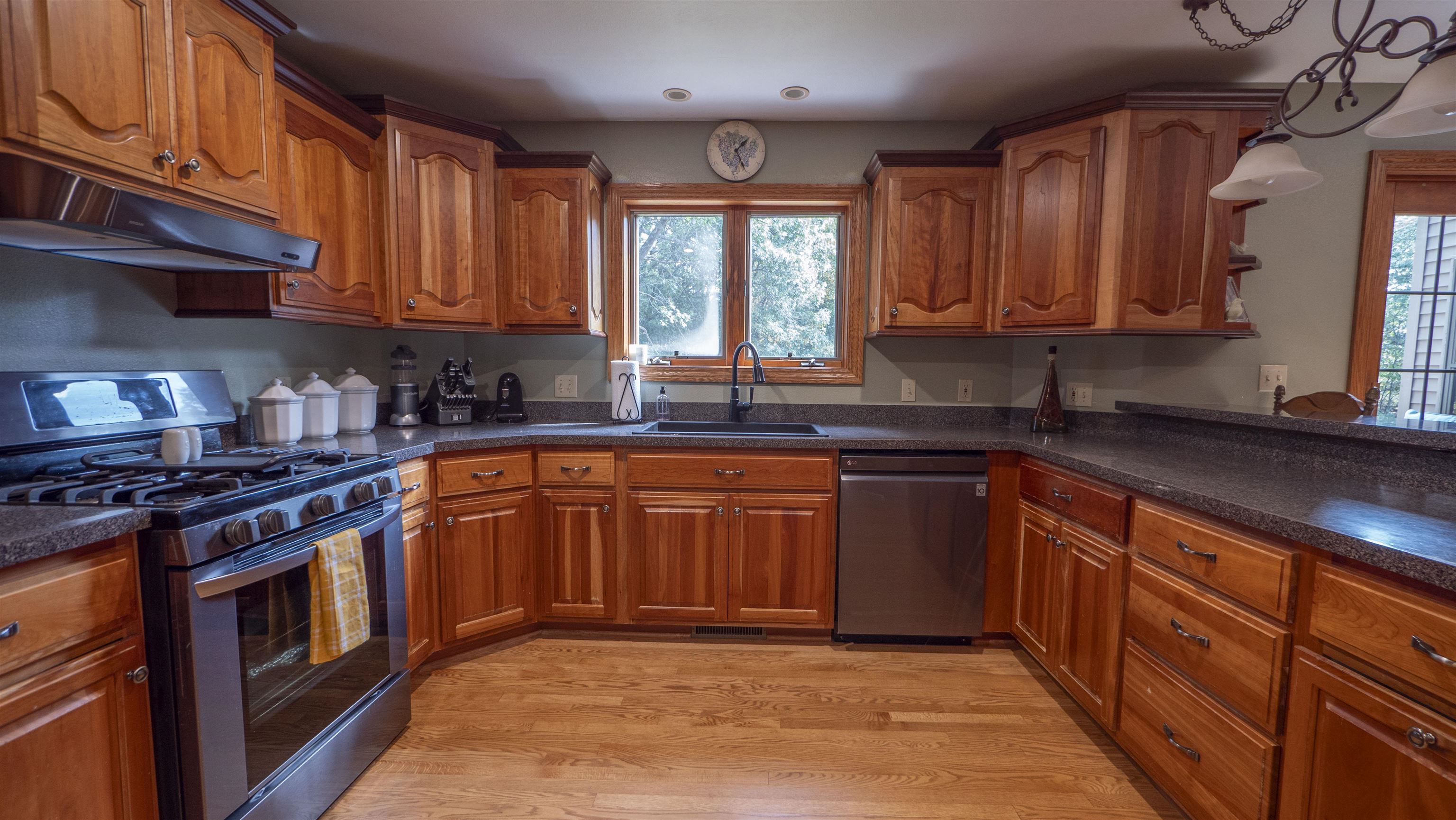 703 Sandy Pines Court Redgranite, WI 54970 - Photo 32 of 51