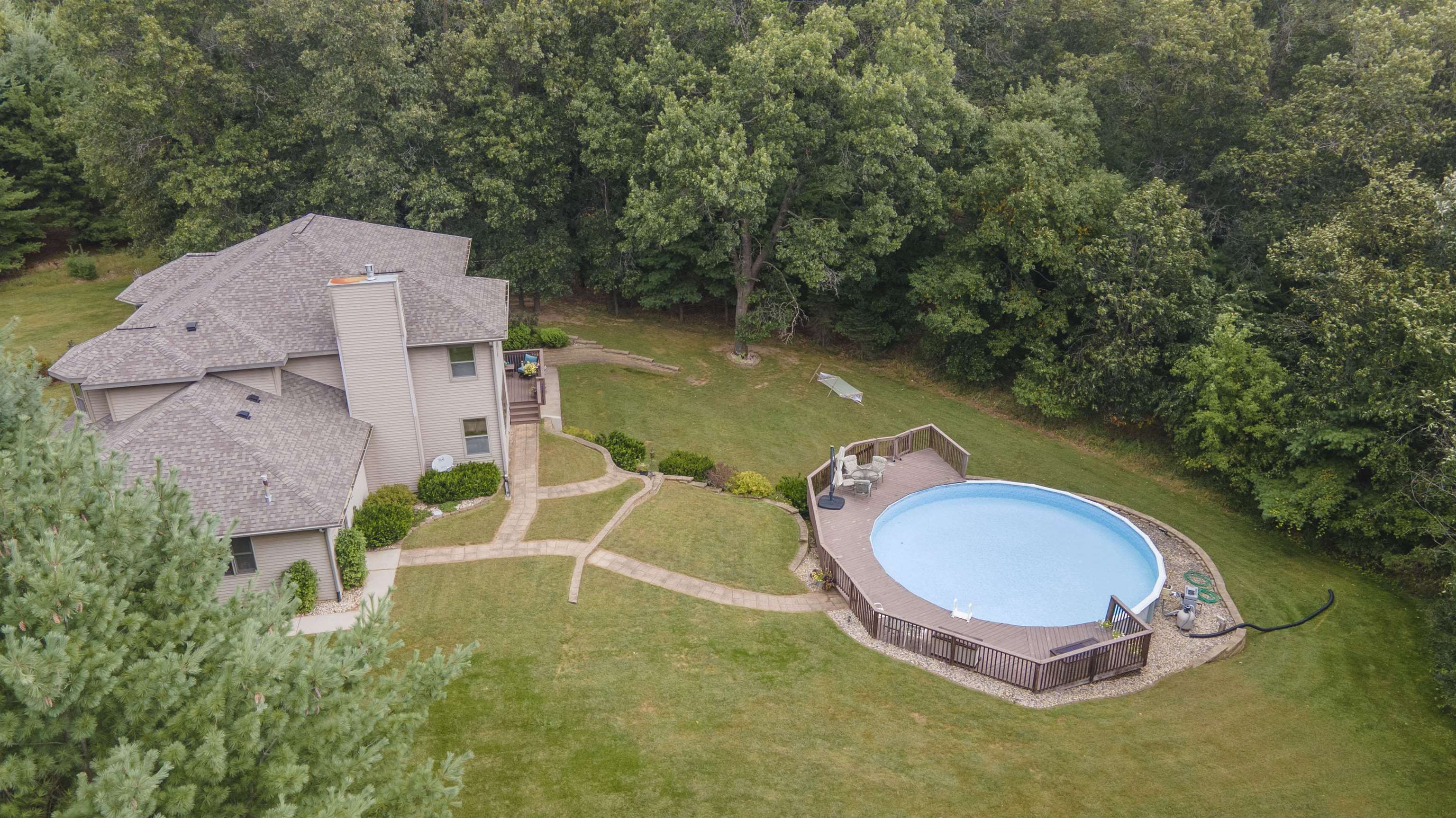 703 Sandy Pines Court Redgranite, WI 54970 - Photo 7 of 51