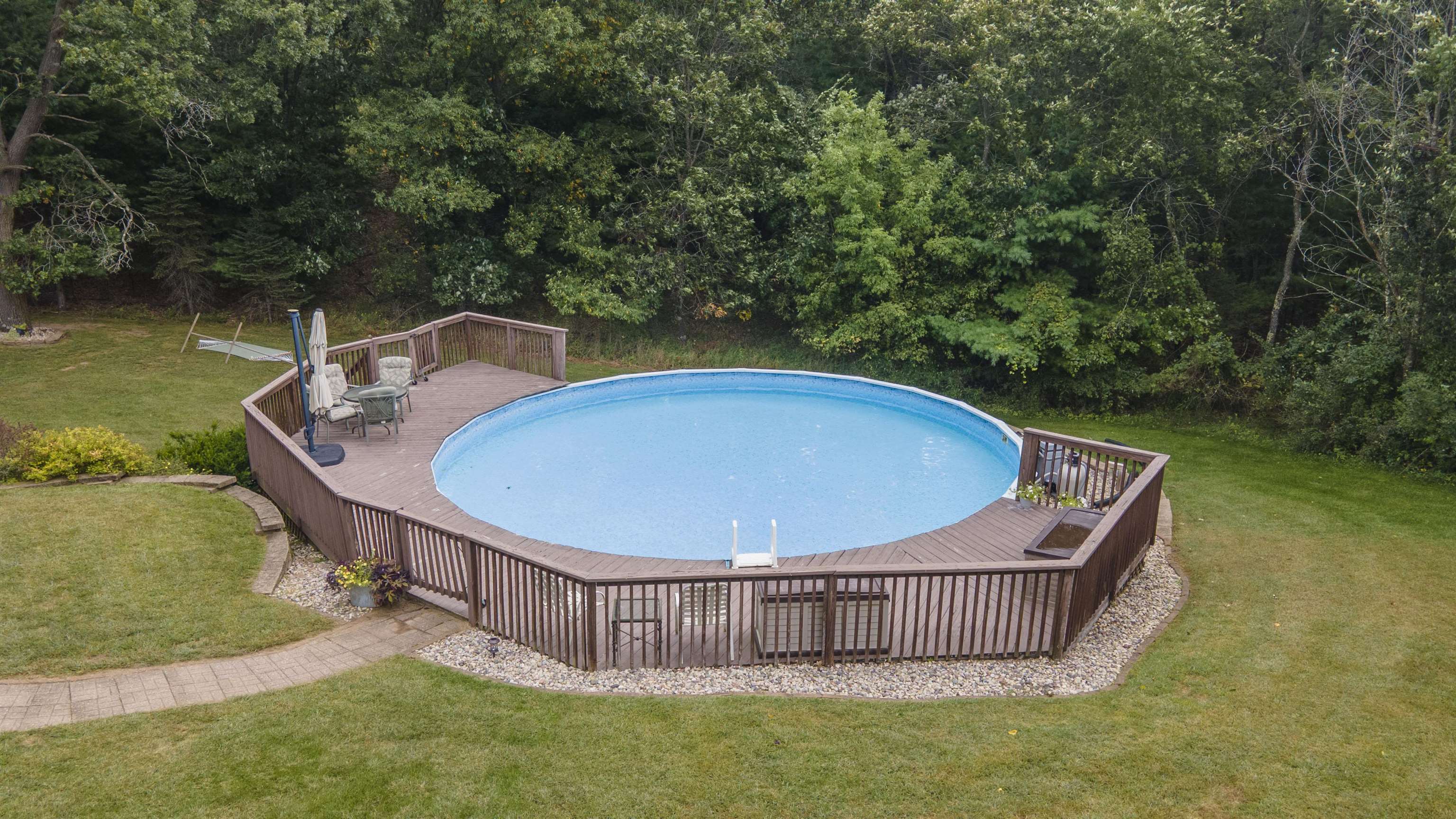 703 Sandy Pines Court Redgranite, WI 54970 - Photo 8 of 51