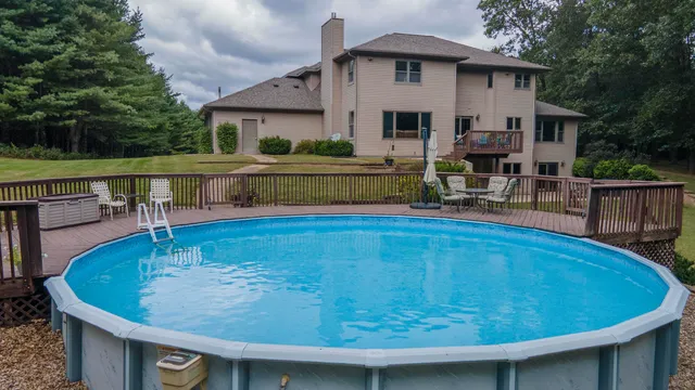 $599,900 | 703 Sandy Pines Court, Redgranite, WI 54970